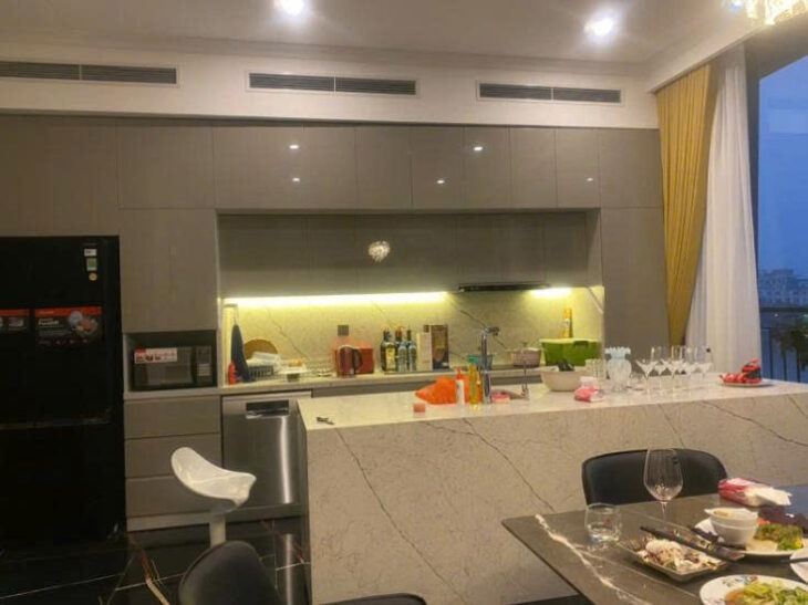 28.10.25 Cho thuê tòa nhà cân hộ khách sạn mới tinh ở Tây Hồ, view hồ Tây, vừa ở vừa kinh doanh