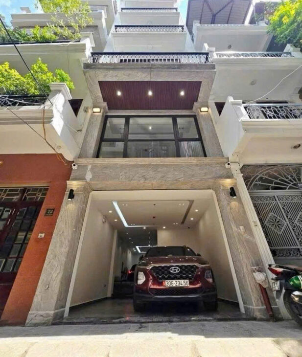 SIÊU PHẨM GARA Ô TÔ, THANG MÁY- NGOẠI GIAO ĐOÀN/ XUÂN ĐỈNH- DT 60M2x 5 TẦNG- MẶT NGÕ Ô TÔ TẢI- KINH