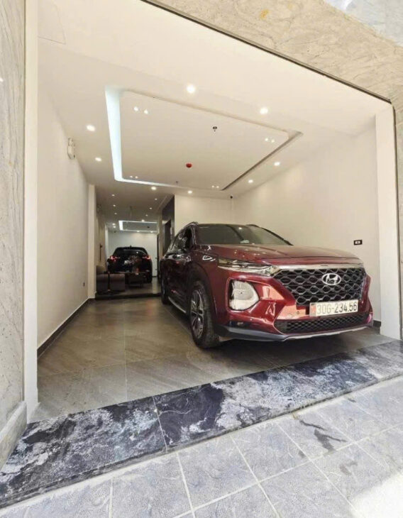 SIÊU PHẨM GARA Ô TÔ, THANG MÁY- NGOẠI GIAO ĐOÀN/ XUÂN ĐỈNH- DT 60M2x 5 TẦNG- MẶT NGÕ Ô TÔ TẢI- KINH