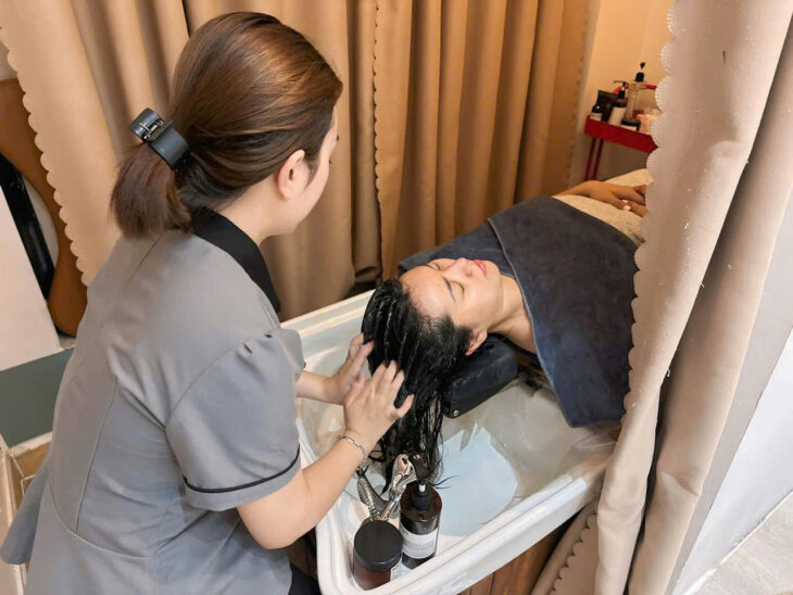 CHÍNH CHỦ SANG GẤP TIỆM NAIL – MI – GỘI QUẬN 1, TP.HCM