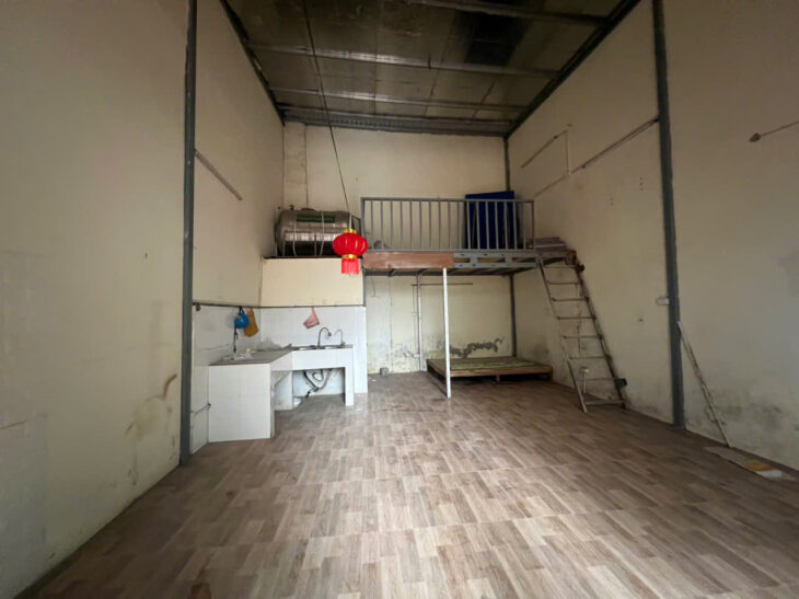 Bán nhanh Nhà phân lô oto tránh kinh doanh Lai Xá, 36m sẵn nhà C4, giá 9,5 tỷ.