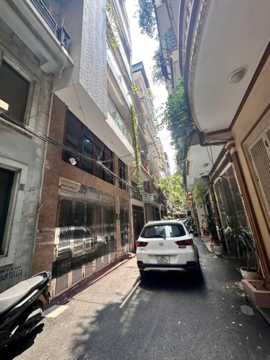 CC BÁN NHÀ PL HOÀNG QUỐC VIỆT CẦU GIẤY NGÕ THÔNG GẦN PHỐ OTO KD 65M X5T NHỈNH 24 TỶ TL