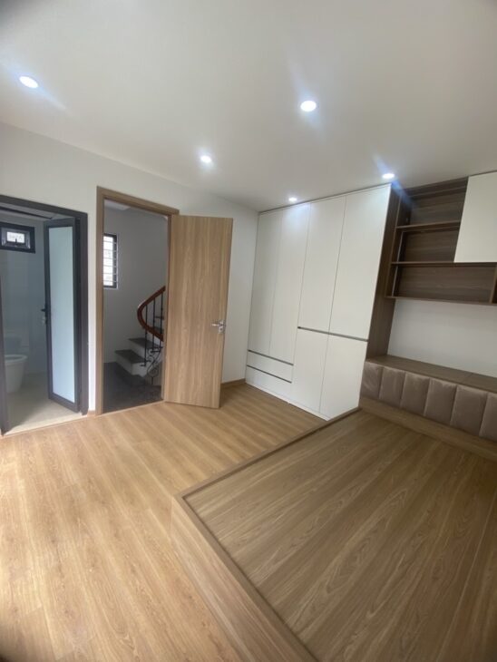 VÕNG THỊ 25M x5 TẦNG 7,95 TỶ 10M Ô TÔ TRÁNH,LÔ GÓC,XÂY MỚI FULL NỘI THẤT,GẦN HỒ