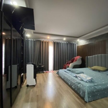 BÁN NHÀ TRUNG TÂM THẠCH BÀN – LONG BIÊN 52M² 6 TẦNG 7.7 TỶ