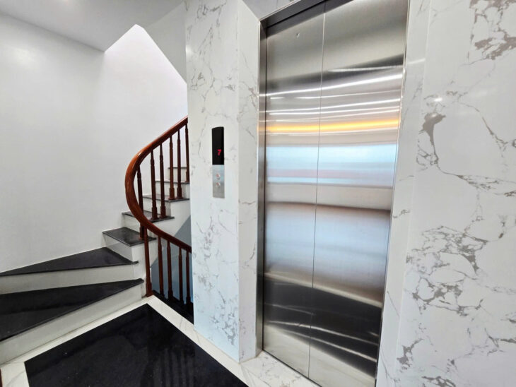 BÁN GẤP SIÊU PHẨM PHÂN LÔ ĐỘI NHÂN, BA ĐÌNH – 43M² x 7T THANG MÁY – GARA Ô TÔ – KINH DOANH – GIÁ