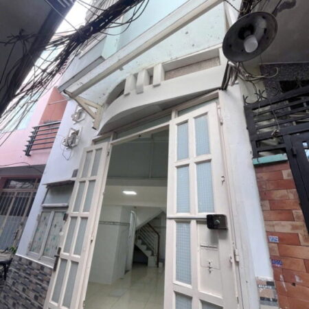 Nhà hẻm 125 Nguyễn Thị Tần P.Chánh Hưng (P2Q8)