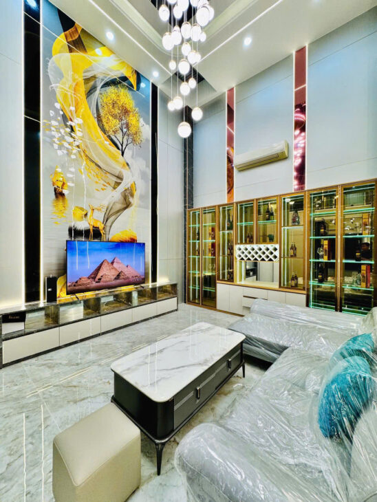 Nhà đẹp 6 lầu có T.Máy ngang 4.2m HXH Nguyễn Oanh 72m2 tặng NT gần ĐHCN chỉ 13.9 tỷ.