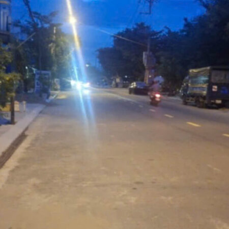 – Đất mặt tiền kinh doanh khu 1B, gần cổng sau trường đại học FPT.