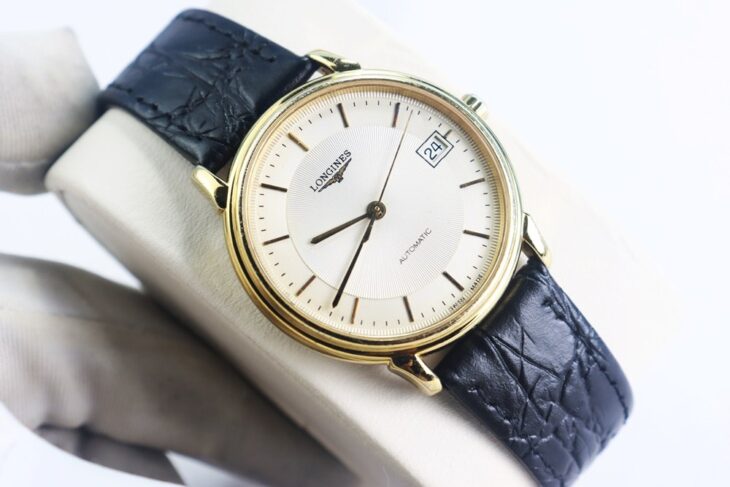 ĐH Nam : Longines Les Grandes Classiques – L4.678.2 dây da Automatic Demi Vàng.