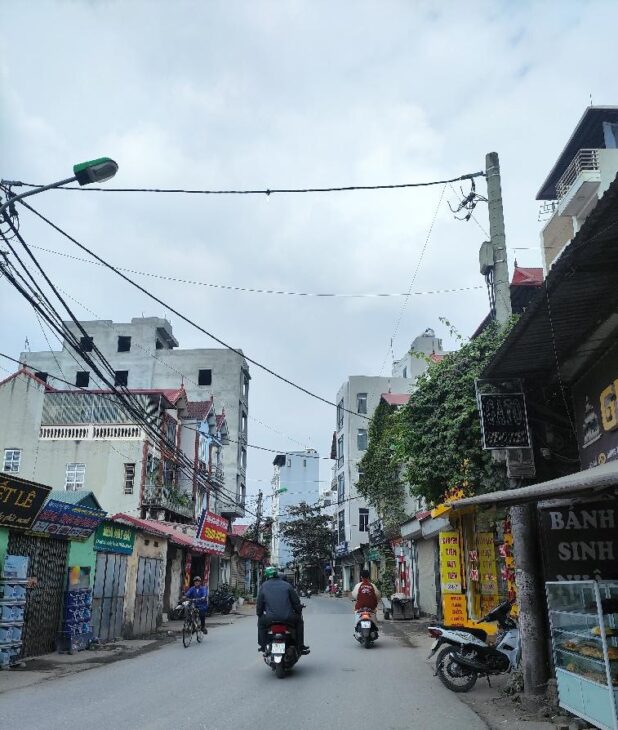 Cực phẩm đất kinh doanh Tây Mỗ – ô tô 2 chiều, cách Vinhomes vài bước – giá rẻ giật mình