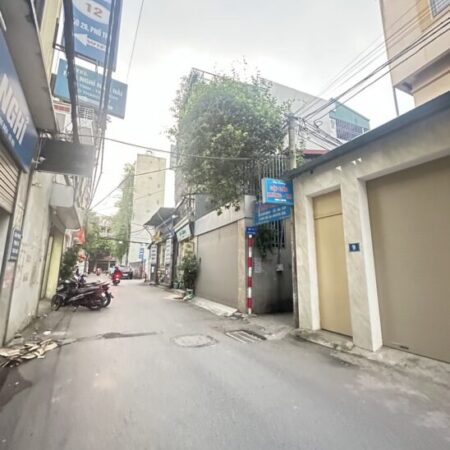 Bán đất Phố Trạm, Ngõ Thông oto, 50m ngay aeomall. LH 0936123469