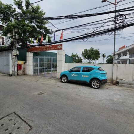 Bán nhà C4 Ngọc Thuỵ 35m lô góc oto qua nhà chỉ 4 tỷ hơn xíu. LH 0936123469