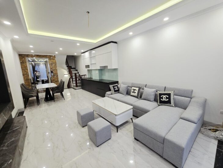 Bán nhà thạch bàn, 45m x 6T gara thang máy kinh doanh nhỏ, giá chỉ nhỉnh 11 tỷ còn tl. LH 0936123469