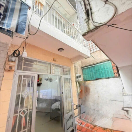 L1550 sát Nguyễn Ảnh Thủ Hà Đặc, SHR, Vuông, 3x9m, 2.x tỷ