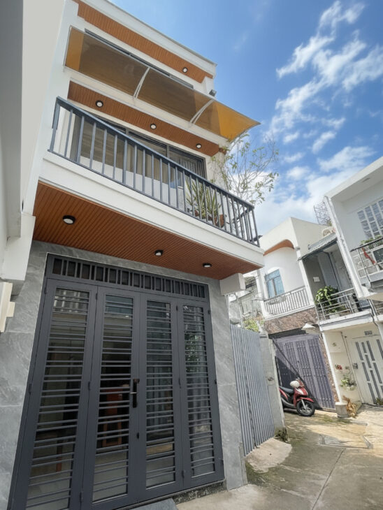 L1554 ⭐️ sát CV Làng Hoa Gò Vấp, SHR, Vuông, 3 tầng, 3×6.5m, 2.x tỷ