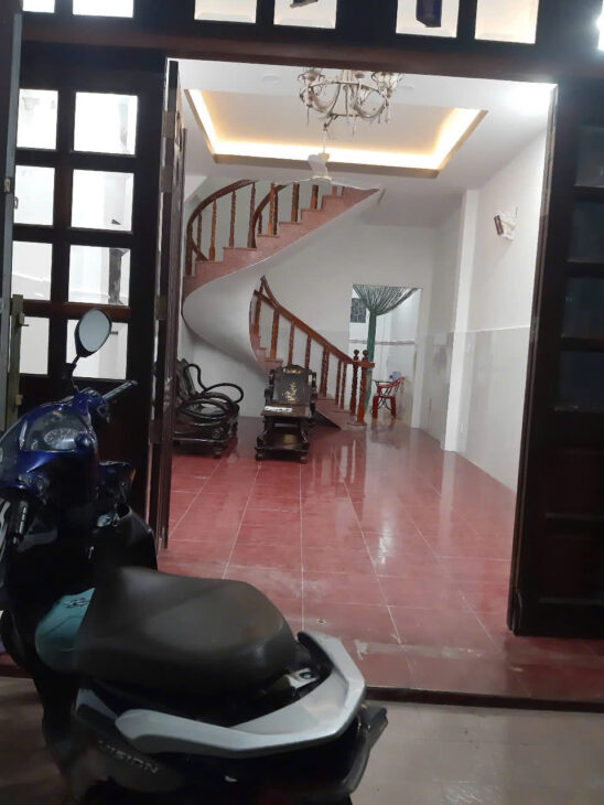 Bán nhà HXH 8m Lũy Bán Bích Tân Phú 4m x 15m (60m2) 4 tầng+ ST, 1 phút tới chợ Tân Phú chỉ 9,3 tỷ !