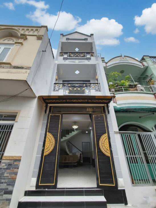 L1640 ⭐️ NHà Bình Đông Q8, SHR, Nở hậu, 3 tầng, 3.3x11m, 4.x tỷ