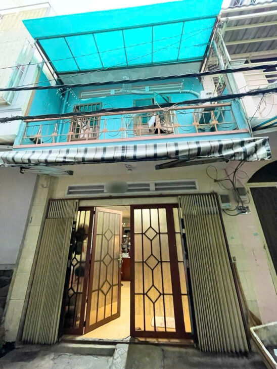 Bán nhà P Vip Tân Sơn Nhì, Hẻm gần 4m thoáng, 32m2 KLG, 2 tầng, Chỉ 3 tỷ nhỉnh TL