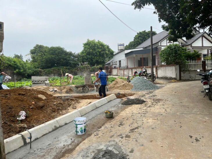 Bán đất thổ cư Phú Cát, Hà Nội, 80m2, MT 5m, đường 21, sổ đỏ, giá 2 tỷ. LH: 0944090291