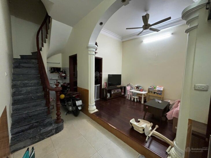 Cho thuê nhà riêng 5 tầng- 14 triệu VND tại Đường Dương Quảng Hàm, Cầu Giấy, Hà Nội