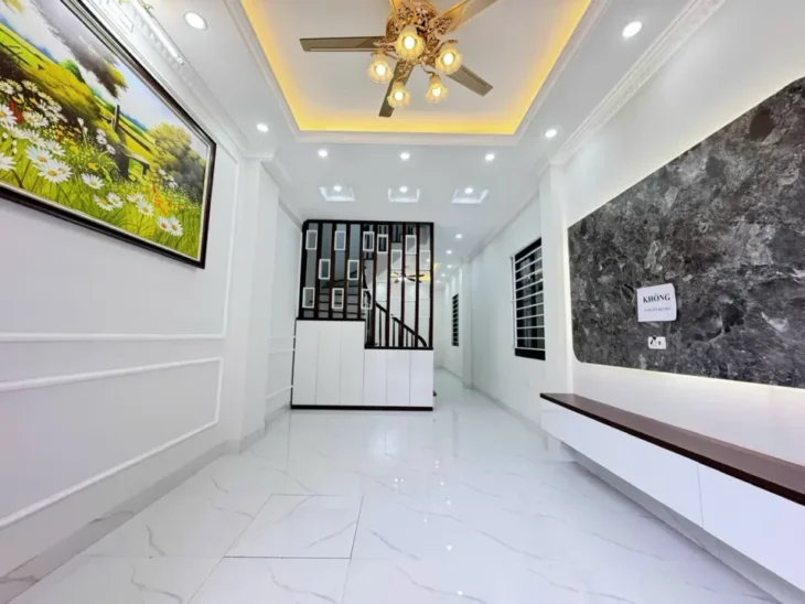 Bán Nhà Xuân Đỉnh 35m + 5 Tầng + Mặt tiền: 5.2m Dân Xây + Full Nội Thất + Gần CV Hòa Bình giá Chỉ