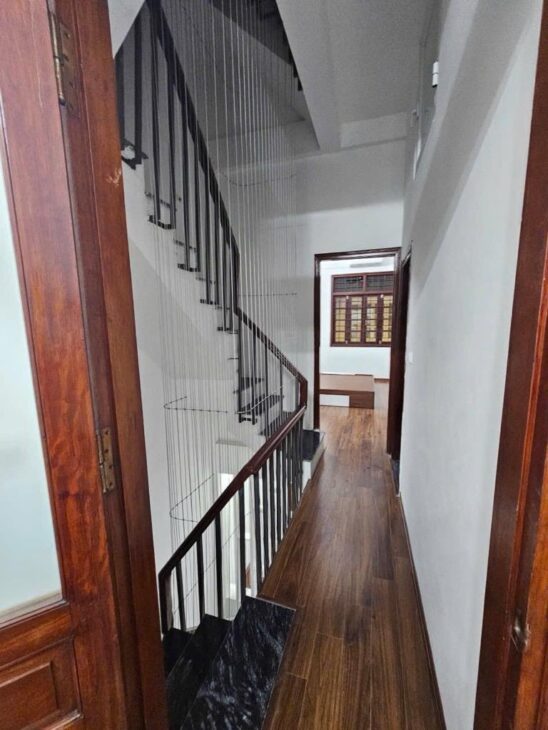 NHỈNH 13 TỶ SỞ HỮU NHÀ ĐẸP CỰC GẦN PHỐ HOÀNG VĂN THÁI, 42M2 X 4 TẦNG