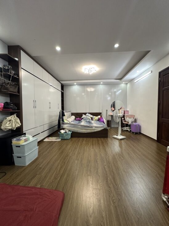 BÁN NHÀ NGỌC THUỴ LONG BIÊN,OTO, DÂN XÂY, NGÕ THOÁNG, 40M NHỈNH 6 TỶ(TL)