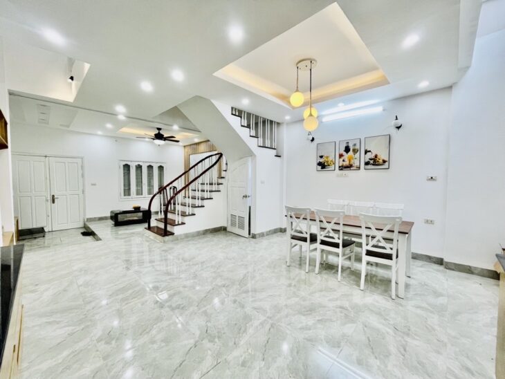 Phân Lô Hoàng Mai 55m 4 Tầng Mặt Tiền 5,5m