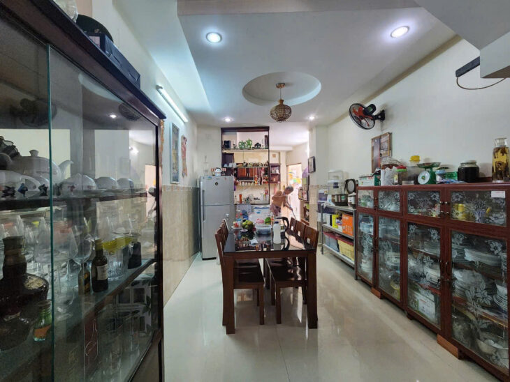 Bán nhà 4 tầng hẻm ba gác Phạm Thế Hiển P4 Q8