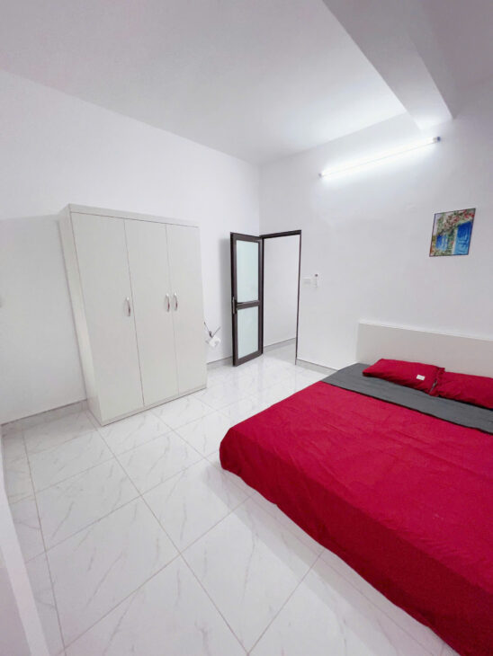 Cho thuê CCMN khép kín 1PK + 1PN thoáng đẹp tại ngách 15 ngõ 20 Hồ Tùng Mậu