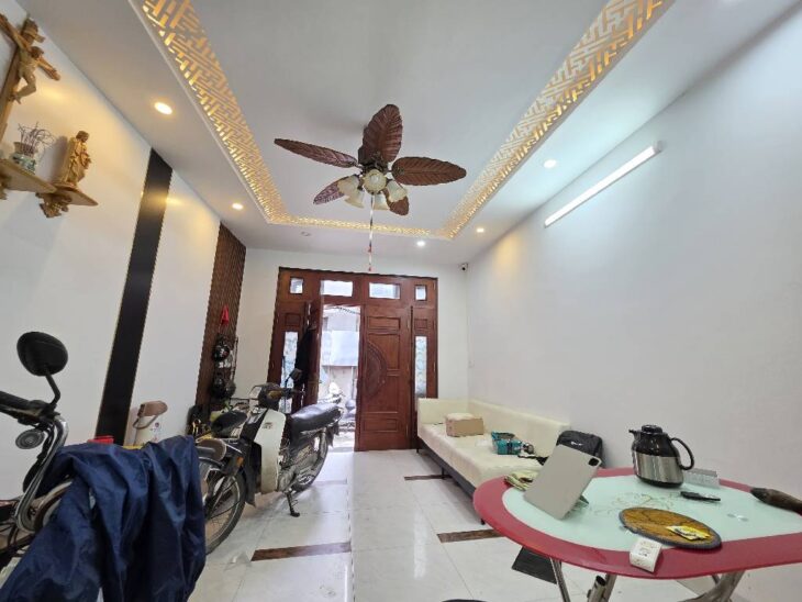 Bán nhà Đại Từ, Hoàng Mai, Ô tô đỗ cửa, lô góc, 15m ra phố, 40m2, 10.5 tỷ(MTG)