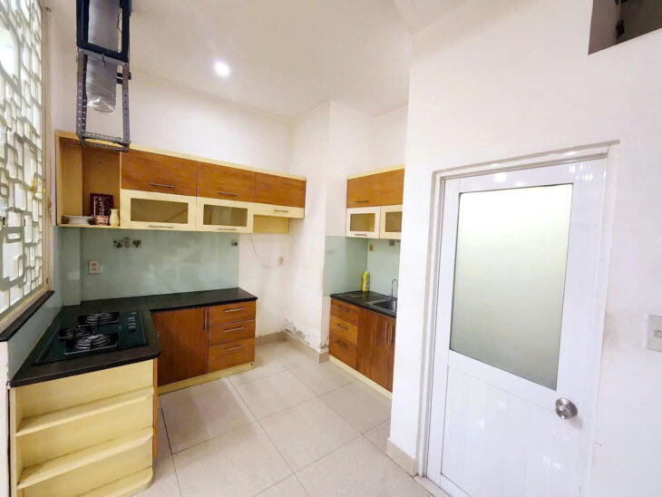 Nhà 5*10m 2 lầu/ST hẻm 125 Nguyễn Thị Tần P1Q8