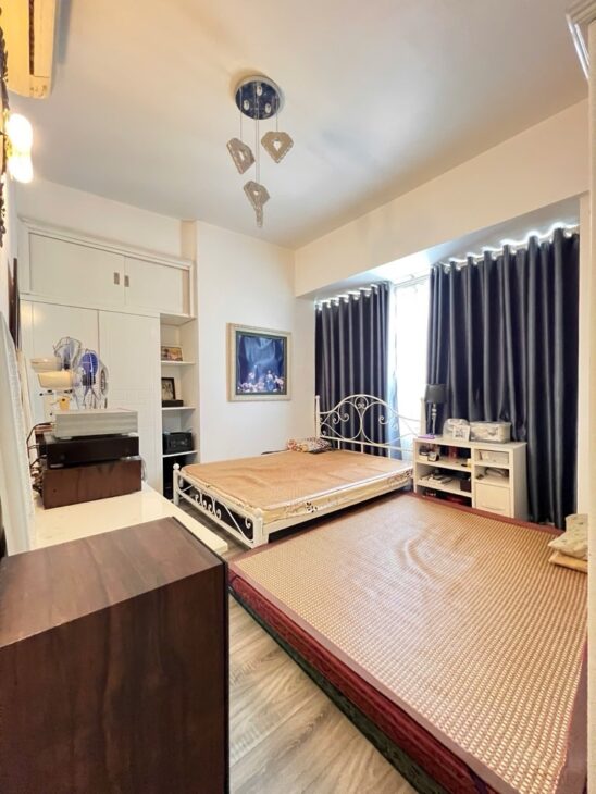 Hiếm -Bán nhà Đẹp Hồng Tiến- Dân XâyLô Góc Kinh doanh sầm Uất- 70m 5 tầng nhỉnh 29 tỷ