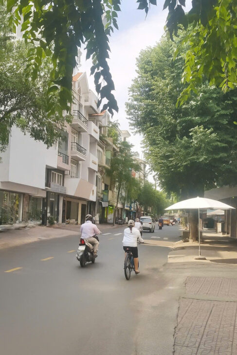 TÂN BÌNH – HXH NGUYỄN THÁI BÌNH – KHU VIP K300 – 5 TẦNG – CĂN HỘ DV CÓ THANG MÁY – THU 450TR/NĂM.