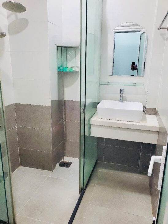 Bán nhà mới đẹp phường 3 Tân Bình – sát mặt tiền Trường Sa – 64m² – 5 tầng – vào ở ngay.