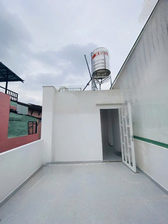 Bán nhà mới đẹp P2 Quận 10 – gần mặt tiền Ngô Gia Tự – 55m² – 4 tầng – full nội thất cao cấp. .