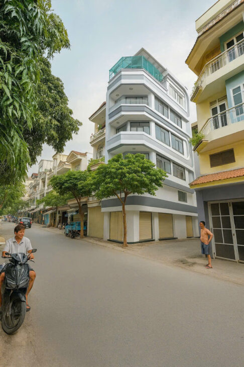 Căn góc 2 mặt tiền đường 15m – P10 Tân Bình – 6 tầng thang máy – nở hậu – sát Lạc Long Quân