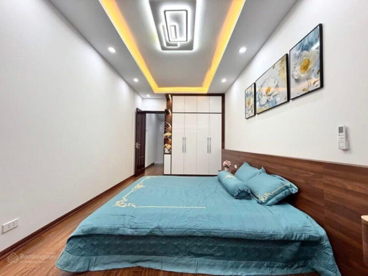 Giảm mạnh. Bán nhà Xuân Đỉnh, Cạnh KĐT Ngoại Giao Đoàn, ngõ hơn 3M, 2 Thoáng, ô tô đỗ cổng