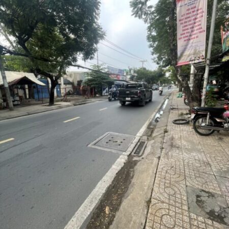 🔥 1) NHÀ MẶT TIỀN KHU TRUNG TÂM – GIÁ CHỈ 2.5 TỶ