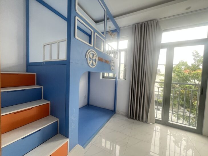 Bán nhà đường Số 11, Trường Thọ, Thủ Đức. DT 68 m2, 3 tầng, 3PN, SH, 7.39 tỷ.