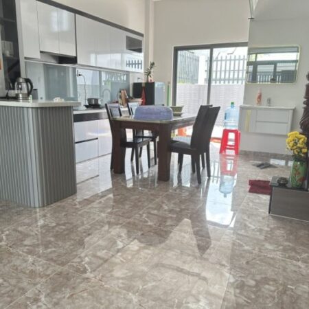 Bán nhà 3 tầng, 3PN, đường 160, Tăng Nhơn Phú A, Q9, TP HCM. DT 100m2, SH, giá 6.7 tỷ.