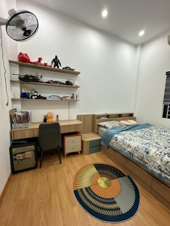 BÁN NHÀ NGUYỄN VĂN CỪ LONG BIÊN,OTO,NGÕ THÔNG,LÔ GÓC,DÂN XÂY,SÁT PHỐ,35M