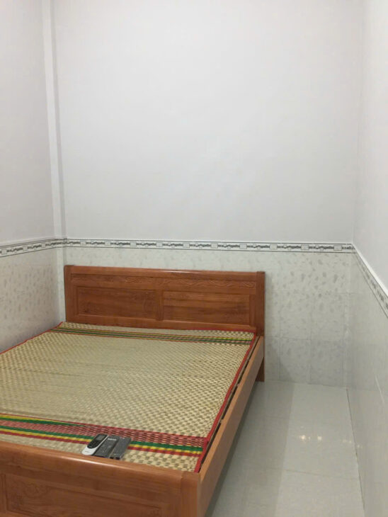 73. Nhà 5 triệu 2 phòng ngủ Phạm Ngọc Hưng