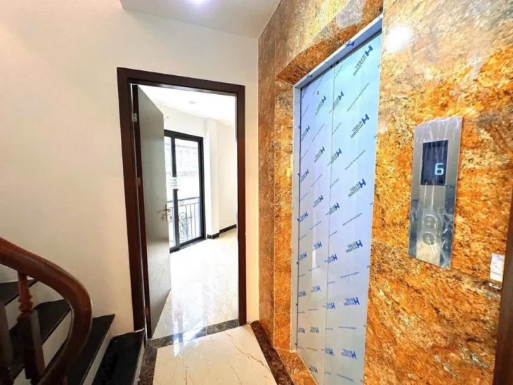 MẶT NGÕ THÔNG, GARA ÔTÔ – KINH DOANH – THANG MÁY, CẠNH HỒ ĐIỀU HÒA (chỉ 16 tỷ)