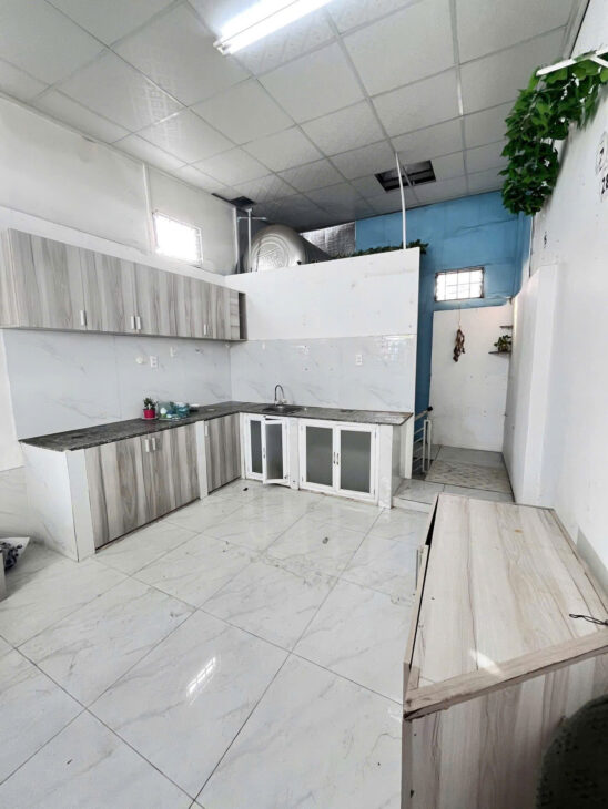 Nhà hẻm 125 Nguyễn Thị Tần P.Chánh Hưng (P2Q8)