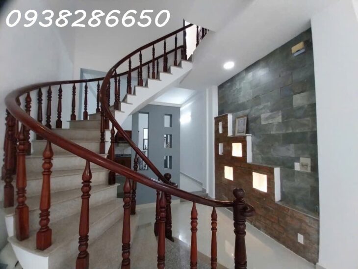 Q12 Tân Thới Nhất 1 – Nhà 3 Tầng DT: 92m2 – SGR – Hoàn Công Đủ – Giá: 6,390 Tỷ..