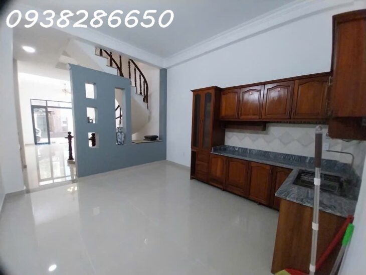 Q12 Tân Thới Nhất 1 – Nhà 3 Tầng DT: 92m2 – SGR – Hoàn Công Đủ – Giá: 6,390 Tỷ..