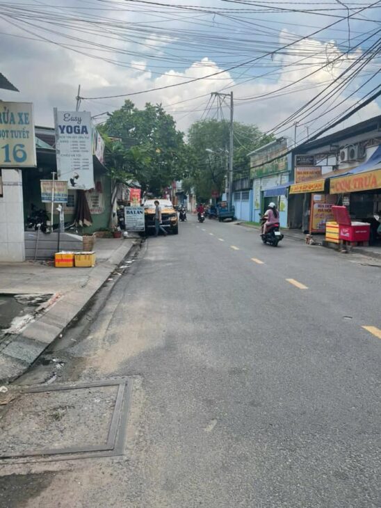 Bán nhà mặt tiền 4x15m giá 4,99 tỷ Đông Hưng Thuận 17