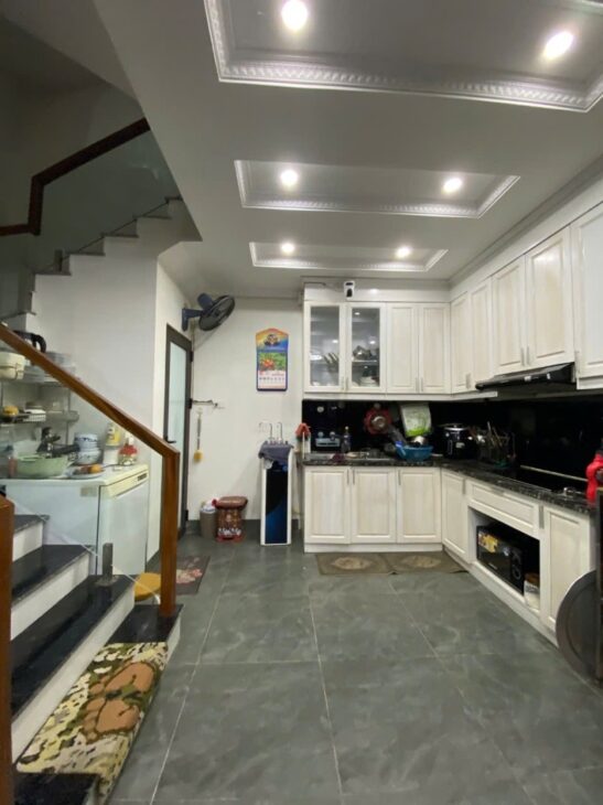 BÁN NHÀ TRUNG TÂM THẠCH BÀN – LONG BIÊN 52M² 6 TẦNG 7.7 TỶ