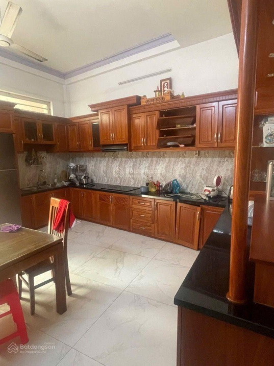 NHÀ 5 TẦNG MẶT TIỀN KINH DOANH ĐƯỜNG CHỢ GIÁ MỀM.